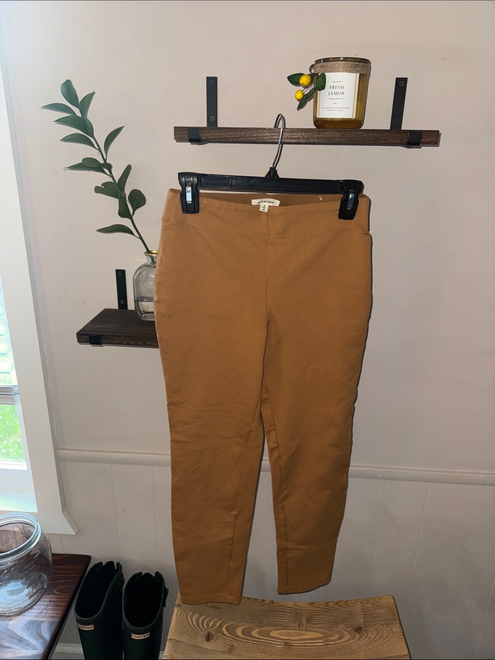Women’s Max Studio Tan/Camel Slim Pants Size Small